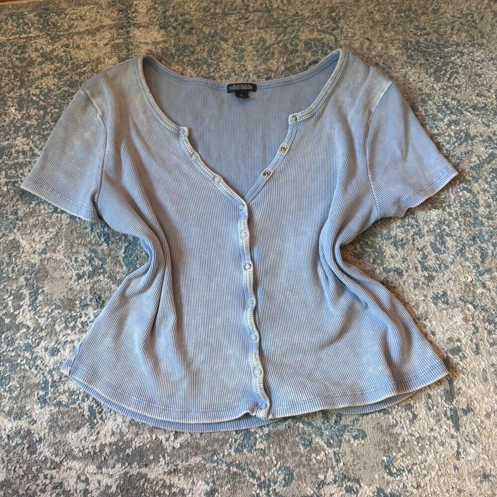 Wide fable ribbed blue top